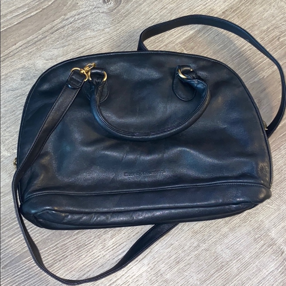 Stone Mountain crossbody.